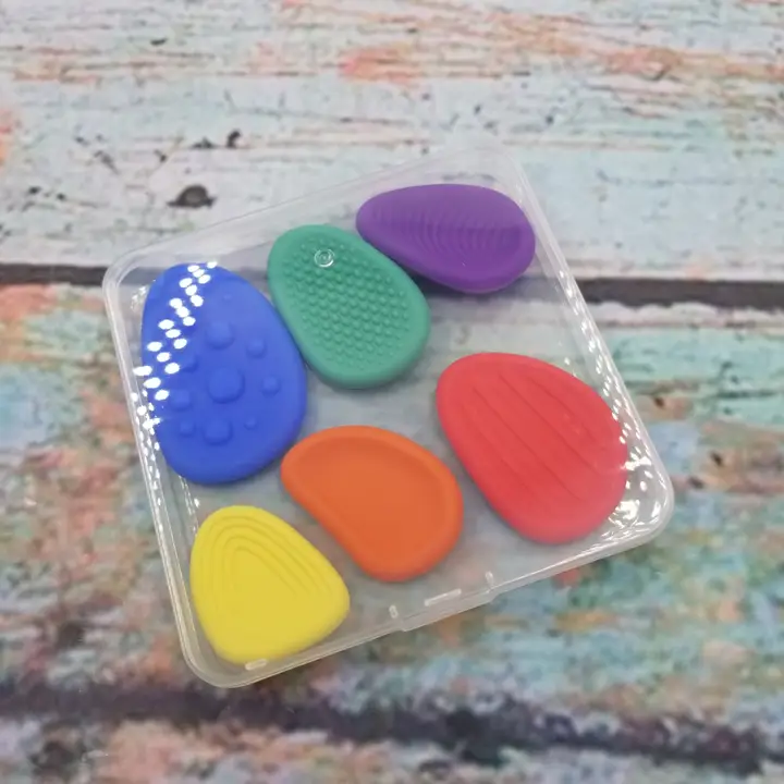 6 stones in packaging tray
