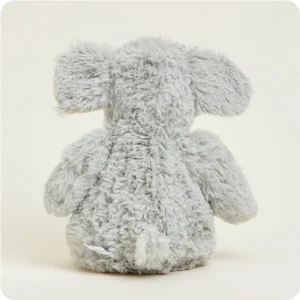 back of grey elephant has a tail